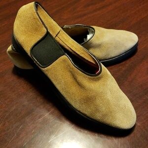 Andre ASSOUS Tan Suede Flats Made in Spain
